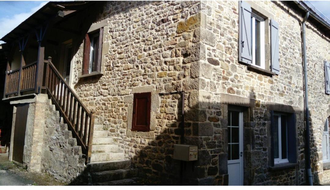 Maison De Village Goutrens Bagian luar foto