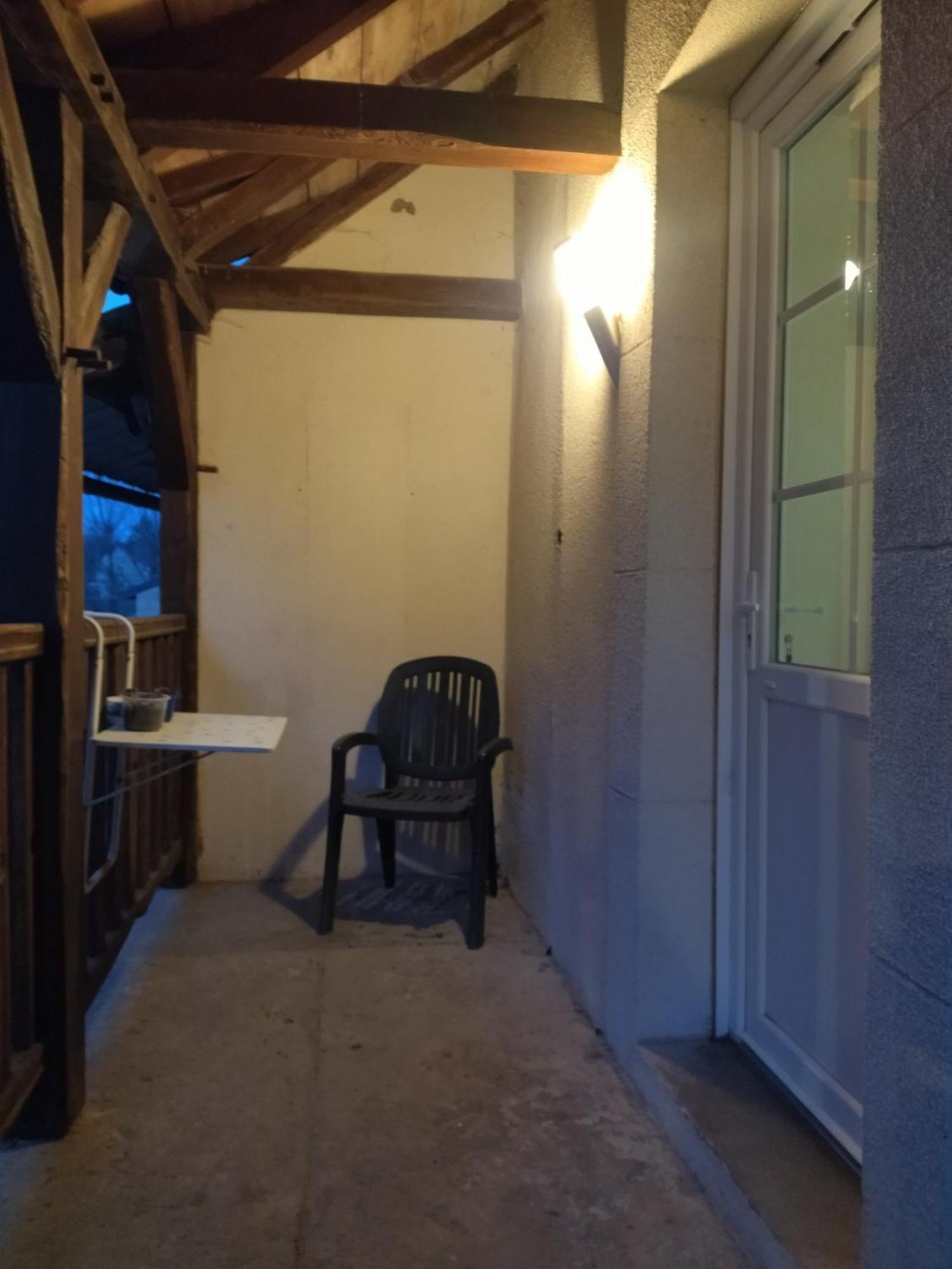 Maison De Village Goutrens Bagian luar foto